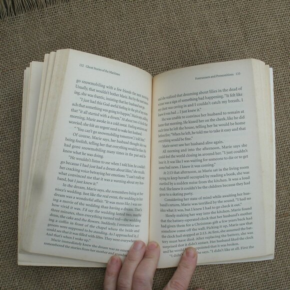 Ghost Stories of the Maritimes by Vernon Oickle paperback - Picture 12 of 16